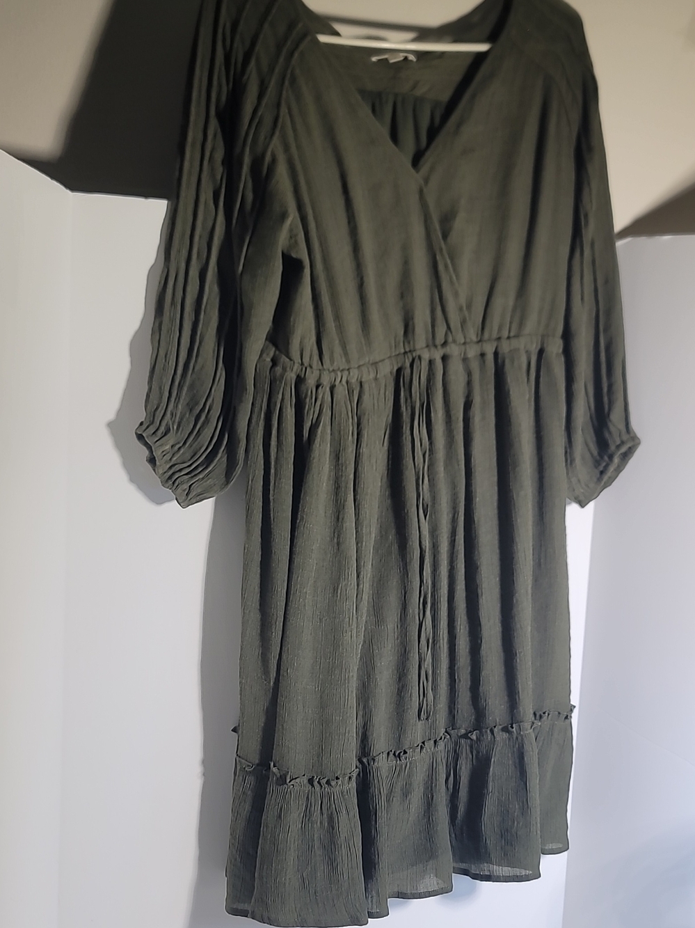 Textured Olive Midi Dress with V-Neck and Tie Waist